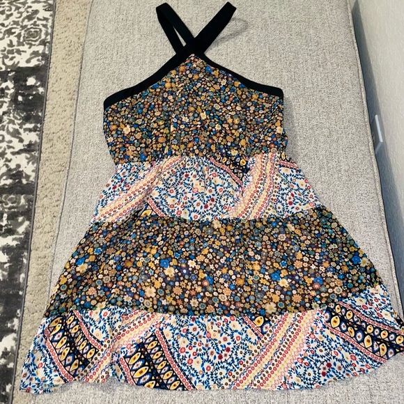 BCBGeneration Cross Halter Mix Print Dress Large - Picture 3 of 13